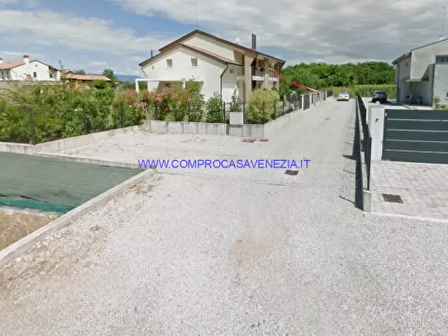 Immagine 4 di Terreno in vendita  in VIA EMILIANA a Quinto Di Treviso