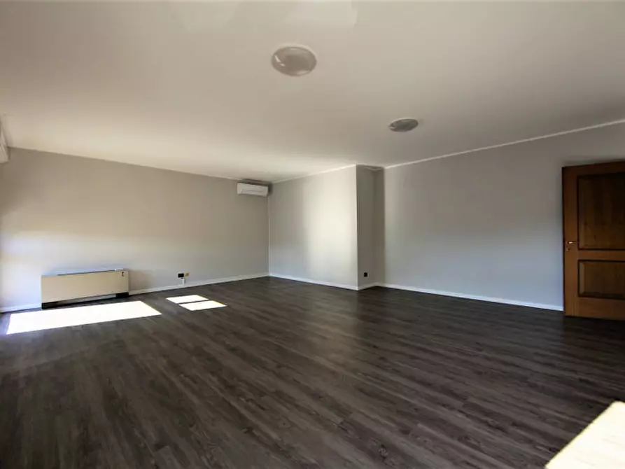 Immagine 6 di Ufficio in vendita  a Limena