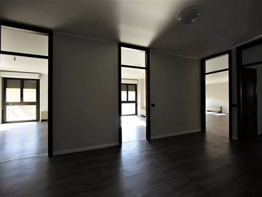 Immagine 11 di Ufficio in vendita  a Limena