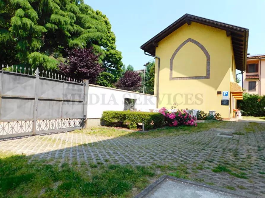 Immagine 5 di Hotel in vendita  in corso Camillo Benso Conte di Cavour n° 1 a Garlasco