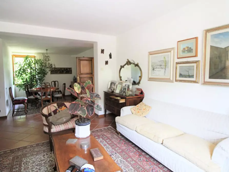 Immagine 27 di Villa in vendita  in pestello a Montevarchi