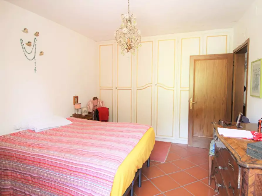 Immagine 39 di Villa in vendita  in pestello a Montevarchi