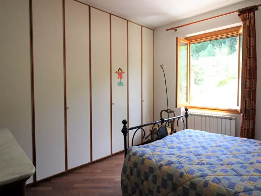 Immagine 51 di Villa in vendita  in pestello a Montevarchi