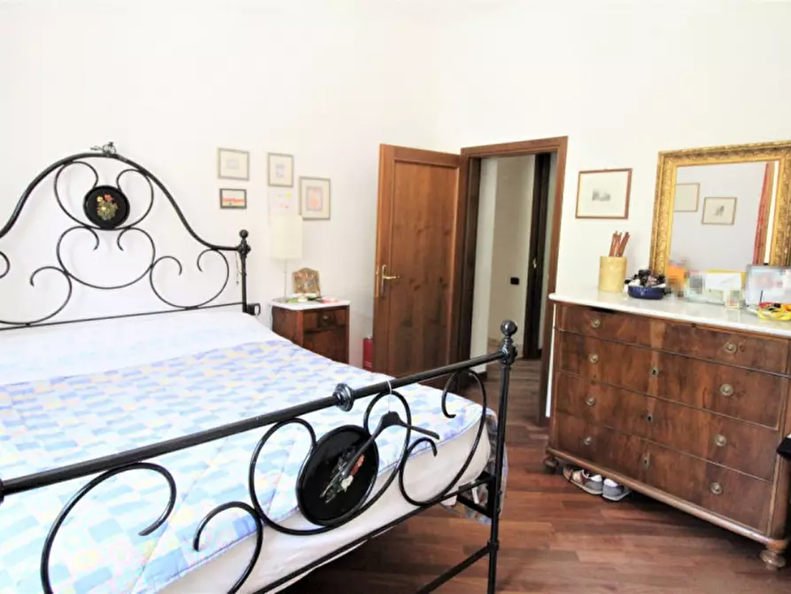 Immagine 52 di Villa in vendita  in pestello a Montevarchi