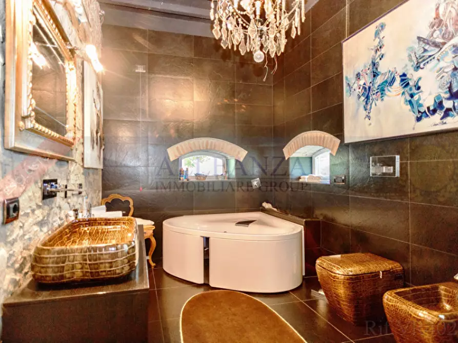 Immagine 19 di Rustico / casale in vendita  in Mercatale a San Casciano In Val Di Pesa