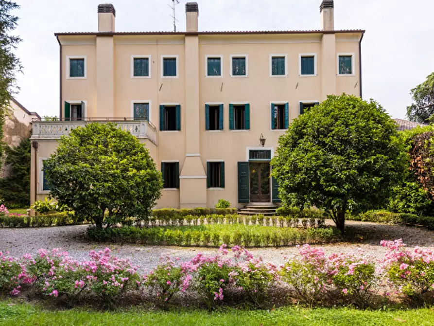 Immagine 1 di Palazzo in vendita  in VIA BORGO ENIANO a Montagnana
