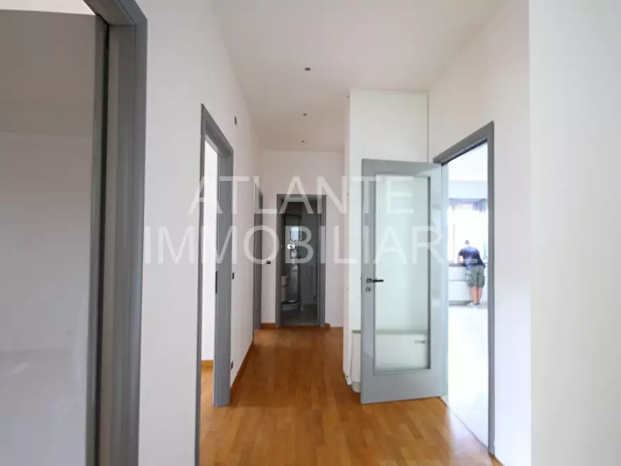 Immagine 7 di Appartamento in vendita  in viale Ceccarini 73 a Riccione