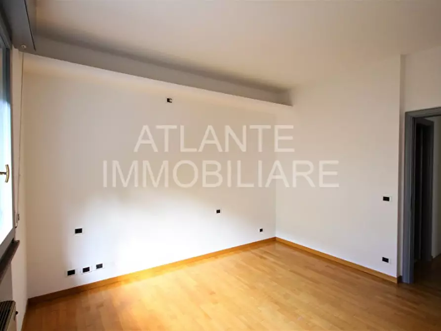 Immagine 10 di Appartamento in vendita  in viale Ceccarini 73 a Riccione