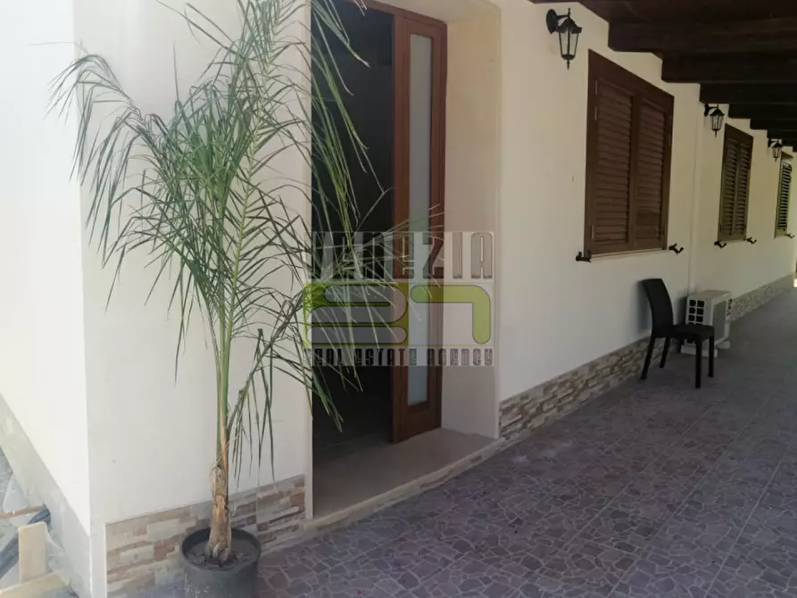 Immagine 18 di Villa in affitto  in contrada Fiumara a Avola