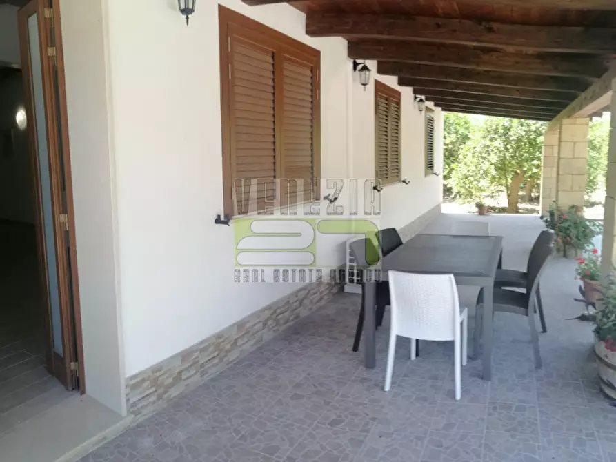 Immagine 19 di Villa in affitto  in contrada Fiumara a Avola