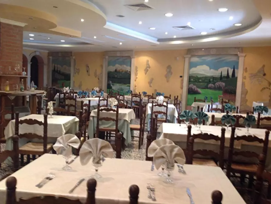 Immagine 15 di Hotel in vendita  in via anticolana a Anagni