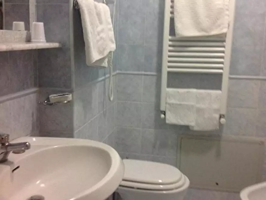 Immagine 20 di Hotel in vendita  in via anticolana a Anagni