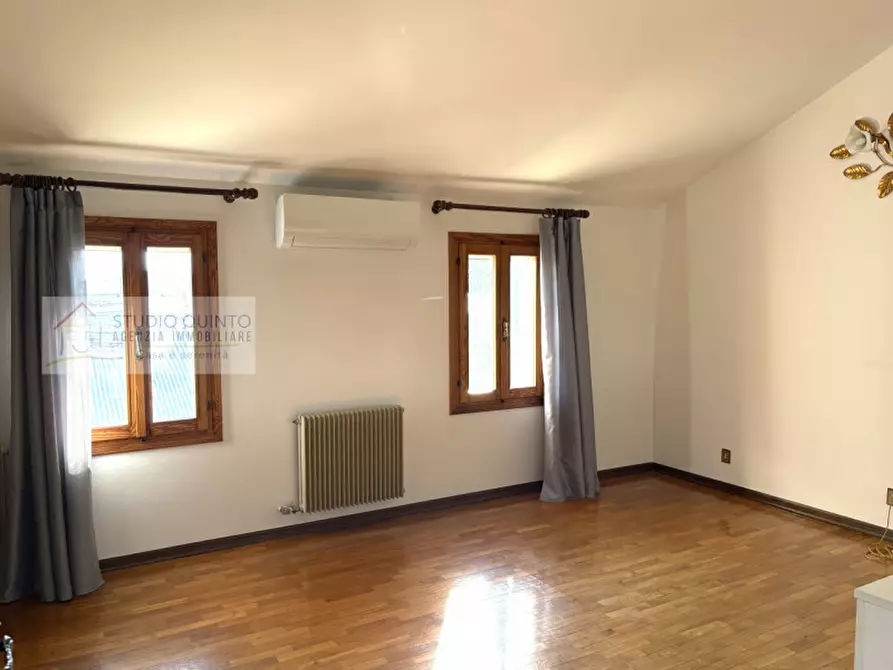 Immagine 18 di Casa bifamiliare in vendita  a Quinto Di Treviso