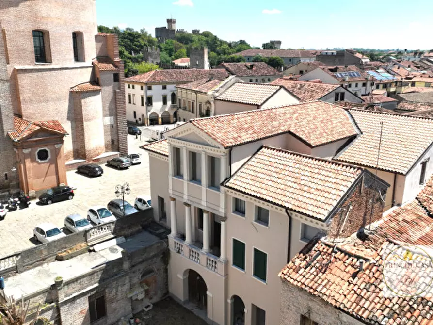 Immagine 4 di Palazzo in vendita  in Piazza Maggiore, 20 a Este