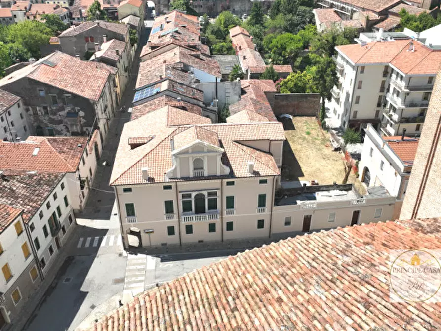 Immagine 5 di Palazzo in vendita  in Piazza Maggiore, 20 a Este