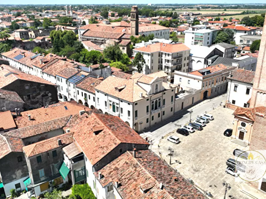 Immagine 6 di Palazzo in vendita  in Piazza Maggiore, 20 a Este