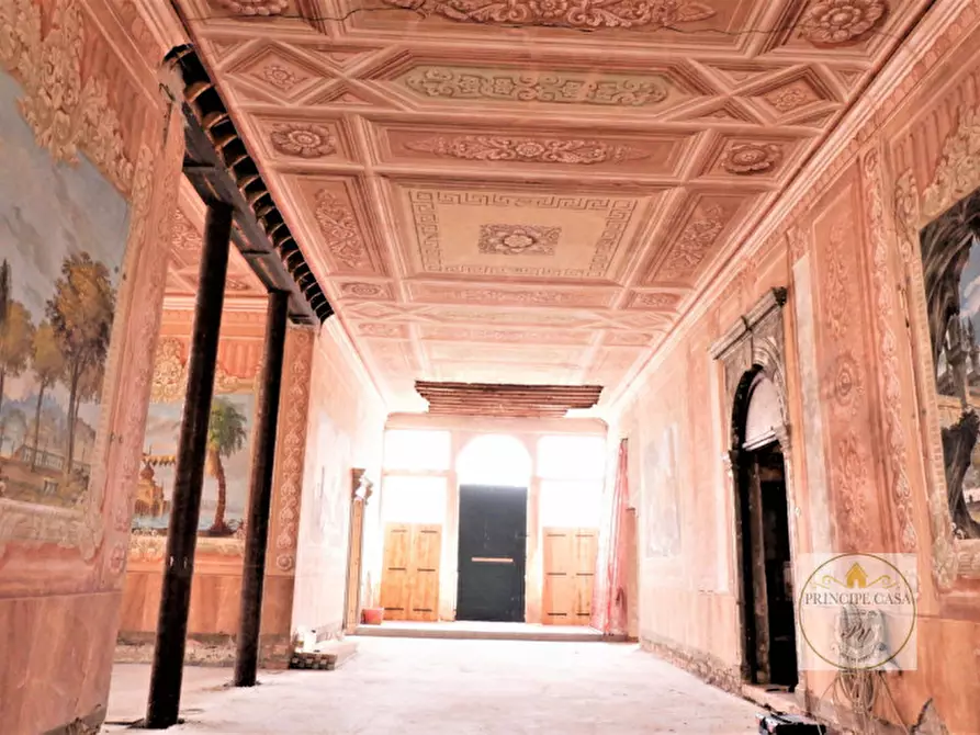 Immagine 26 di Palazzo in vendita  in Piazza Maggiore, 20 a Este