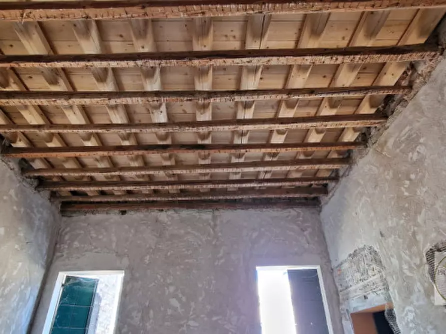 Immagine 38 di Palazzo in vendita  in Piazza Maggiore, 20 a Este