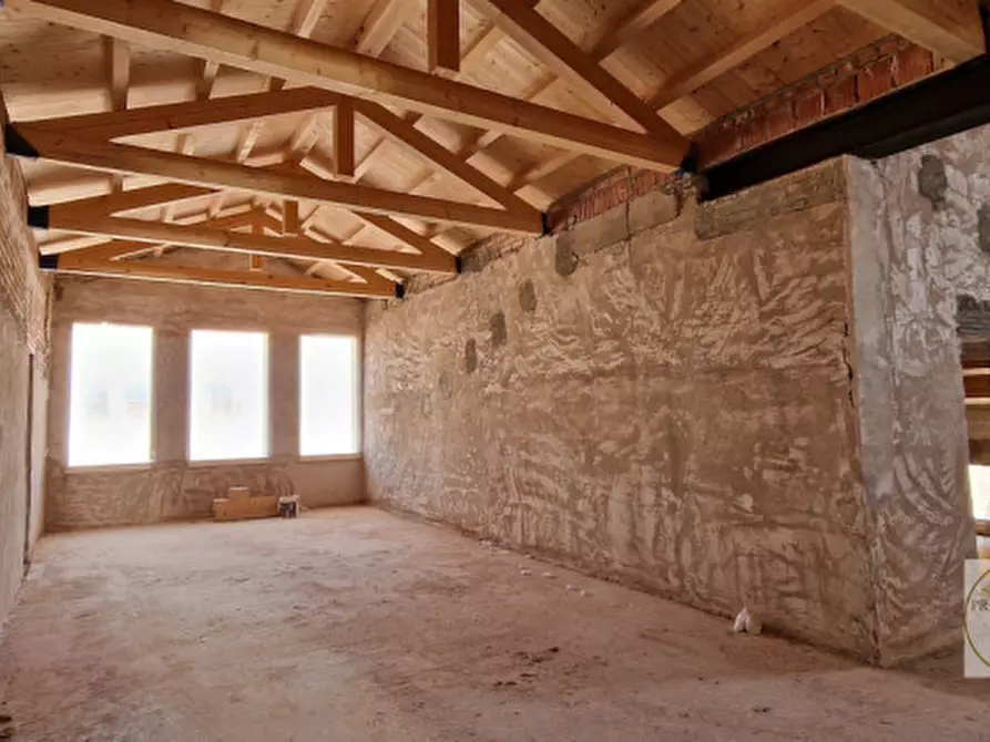 Immagine 61 di Palazzo in vendita  in Piazza Maggiore, 20 a Este