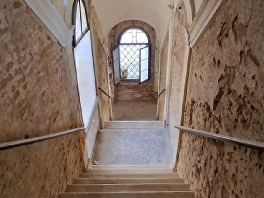 Immagine 64 di Palazzo in vendita  in Piazza Maggiore, 20 a Este