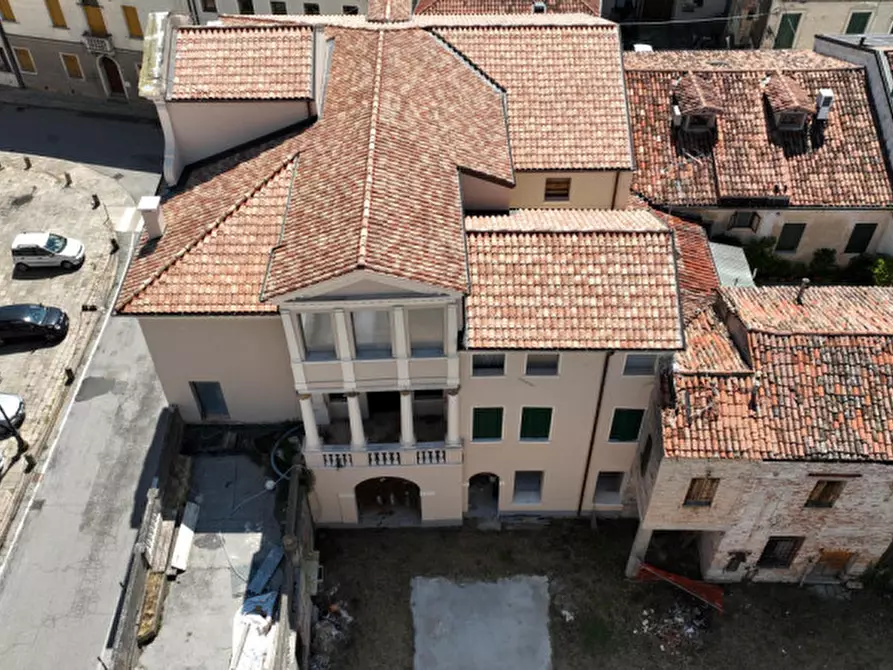 Immagine 65 di Palazzo in vendita  in Piazza Maggiore, 20 a Este