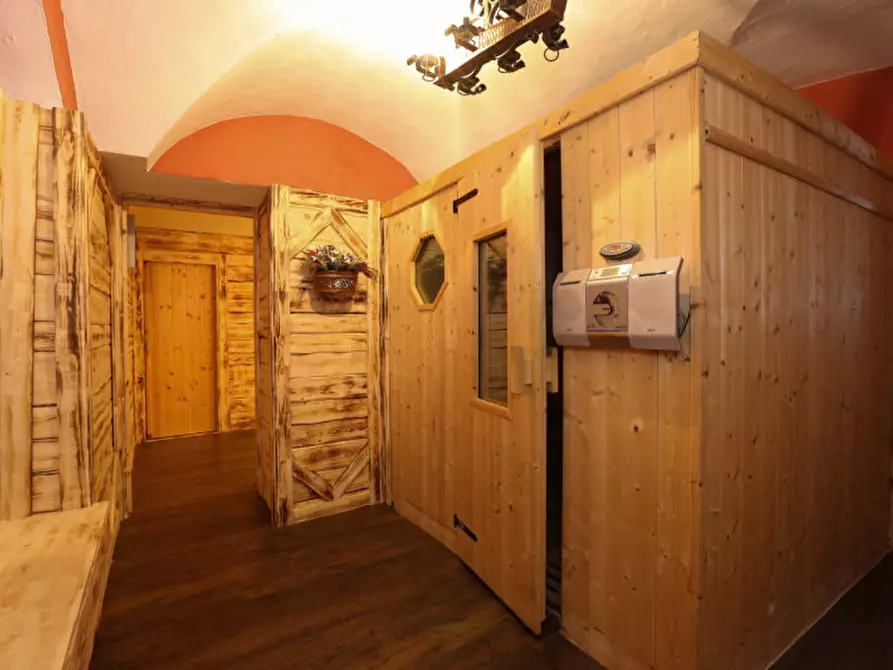 Immagine 10 di Hotel in vendita  in Piazza San Vigilio a Spiazzo