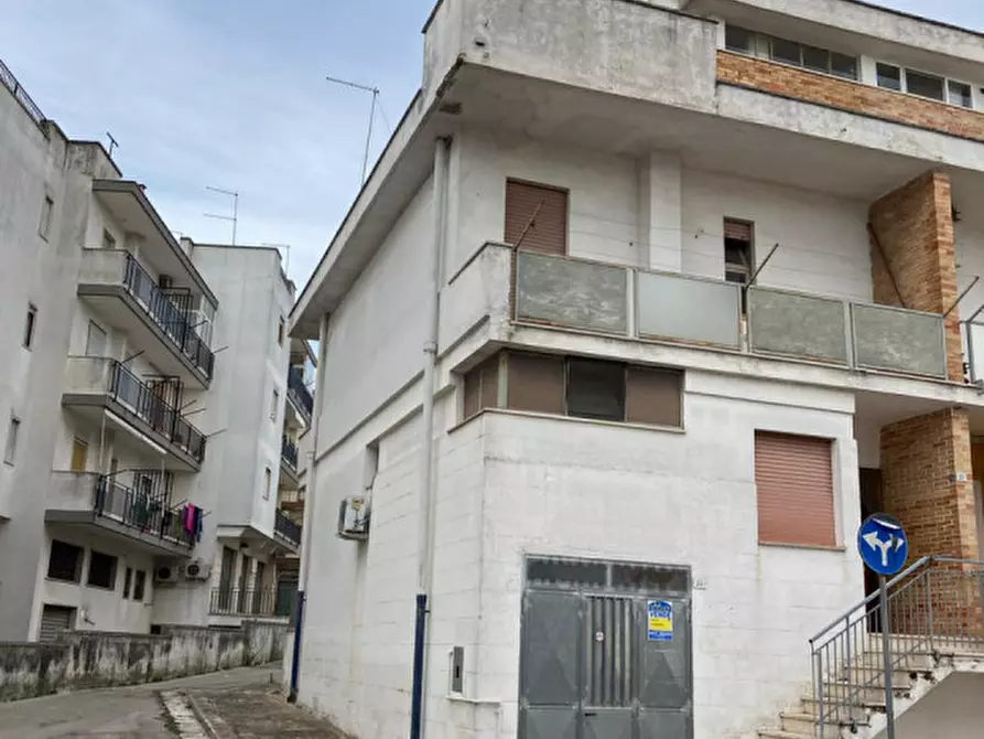 Immagine 1 di Appartamento in vendita  in Via Padova a Ceglie Messapico