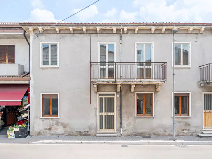Immagine 1 di Casa bifamiliare in vendita  in Via Scuole a Sommacampagna
