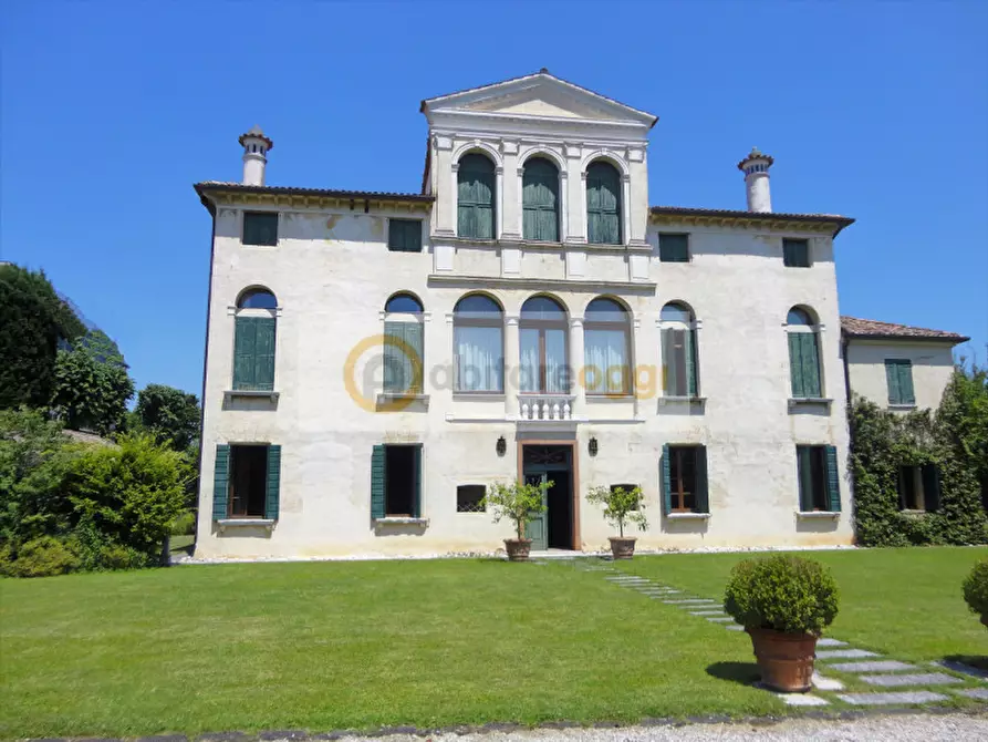 Immagine 1 di Villa in vendita  a Asolo