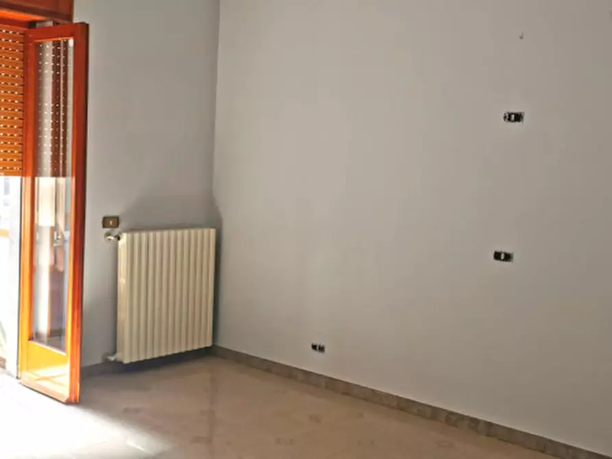 Immagine 2 di Appartamento in vendita  in Via Orto dei Monaci a Moliterno