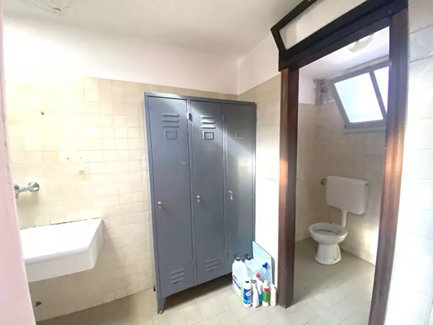 Immagine 7 di Capannone industriale in affitto  in VIALE BOVIO a Cesena