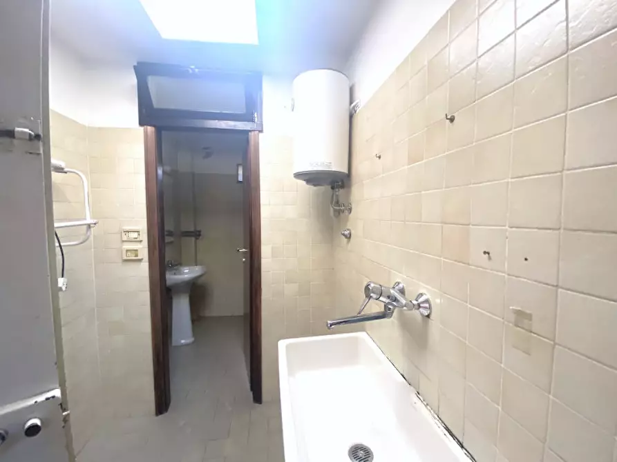 Immagine 8 di Capannone industriale in affitto  in VIALE BOVIO a Cesena