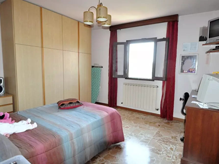 Immagine 7 di Appartamento in vendita  a Terranuova Bracciolini