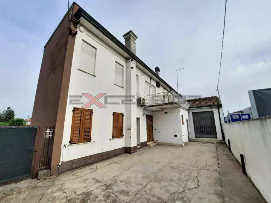 Immagine 1 di Appartamento in vendita  in C.so Mazzini n. 7 a Adria