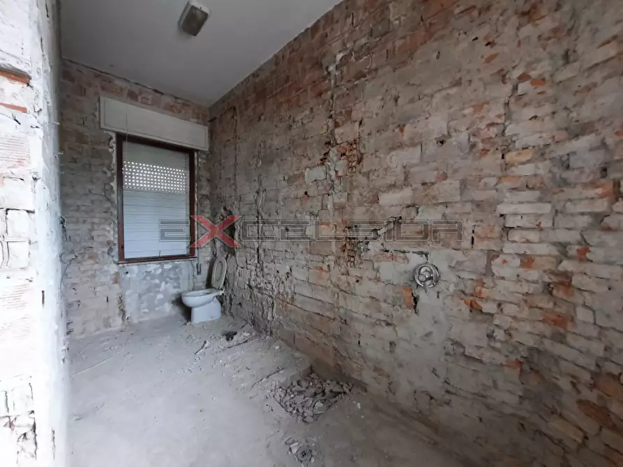 Immagine 6 di Appartamento in vendita  in C.so Mazzini n. 7 a Adria