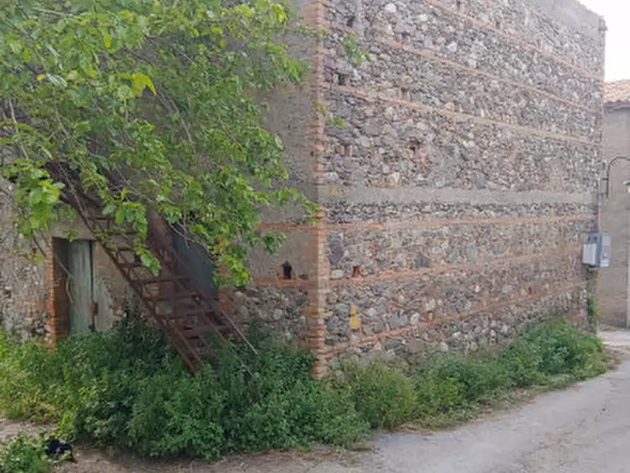 Immagine 7 di Rustico / casale in vendita  in contrada baiamonte a Santa Lucia Del Mela