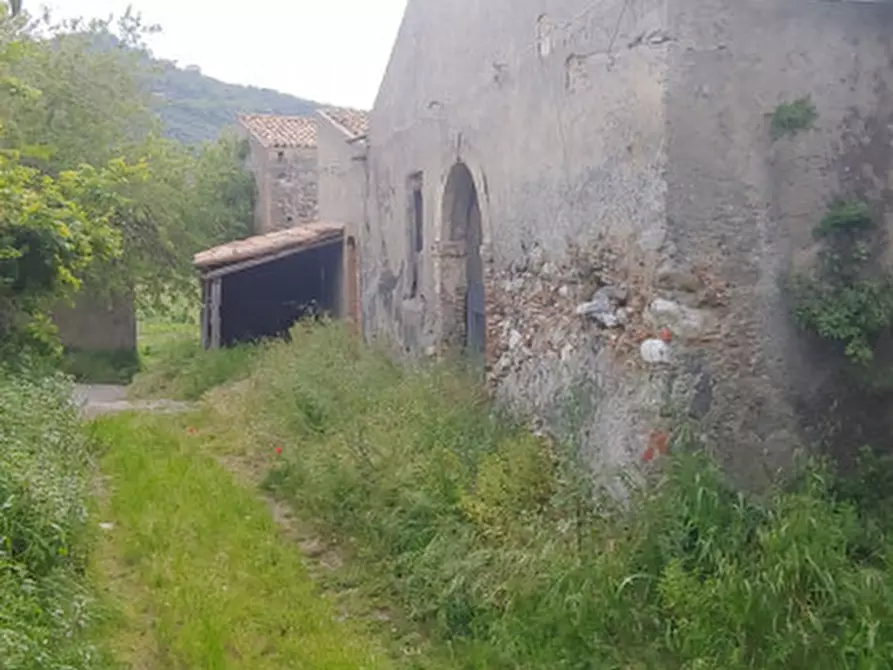 Immagine 9 di Rustico / casale in vendita  in contrada baiamonte a Santa Lucia Del Mela