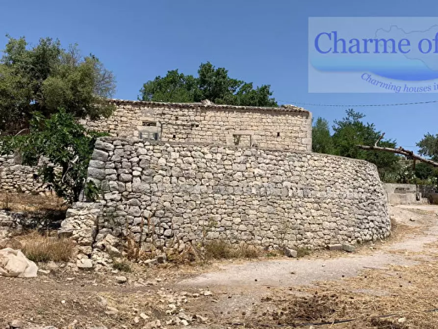 Immagine 21 di Rustico / casale in vendita  in Via Comunale San Silvestro a Modica