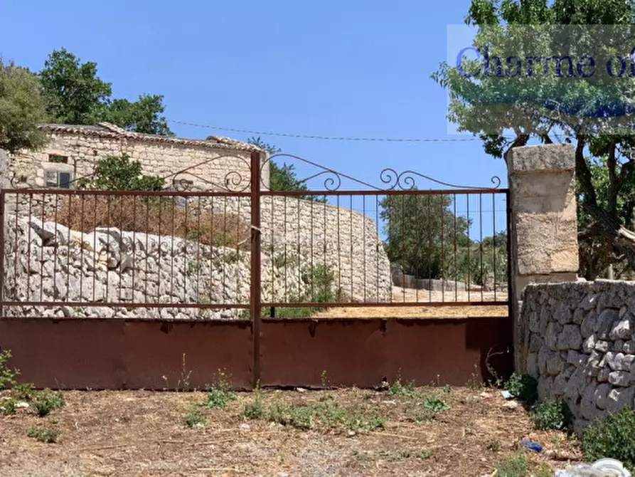 Immagine 28 di Rustico / casale in vendita  in Via Comunale San Silvestro a Modica
