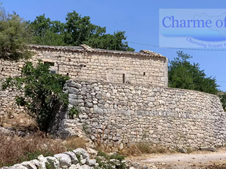 Immagine 36 di Rustico / casale in vendita  in Via Comunale San Silvestro a Modica