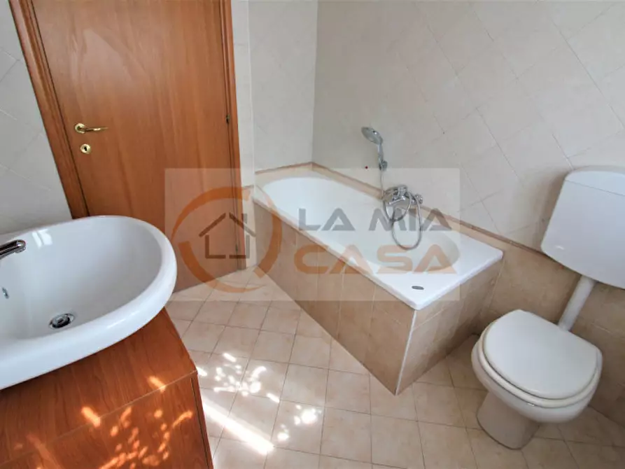 Immagine 10 di Camera in affitto  in Via Romea, n. 65/i bis a Legnaro