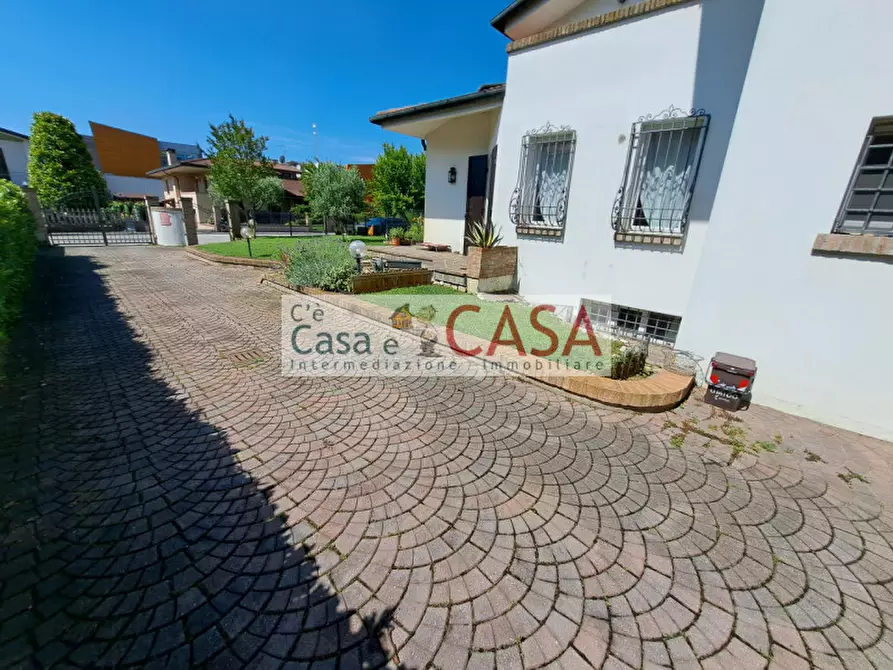 Immagine 15 di Casa bifamiliare in affitto  a Selvazzano Dentro