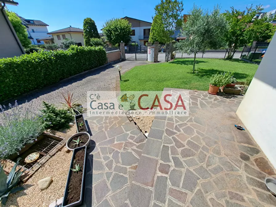Immagine 27 di Casa bifamiliare in affitto  a Selvazzano Dentro