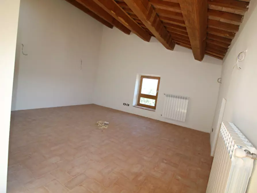 Immagine 13 di Villetta a schiera in vendita  in rapale a Bucine