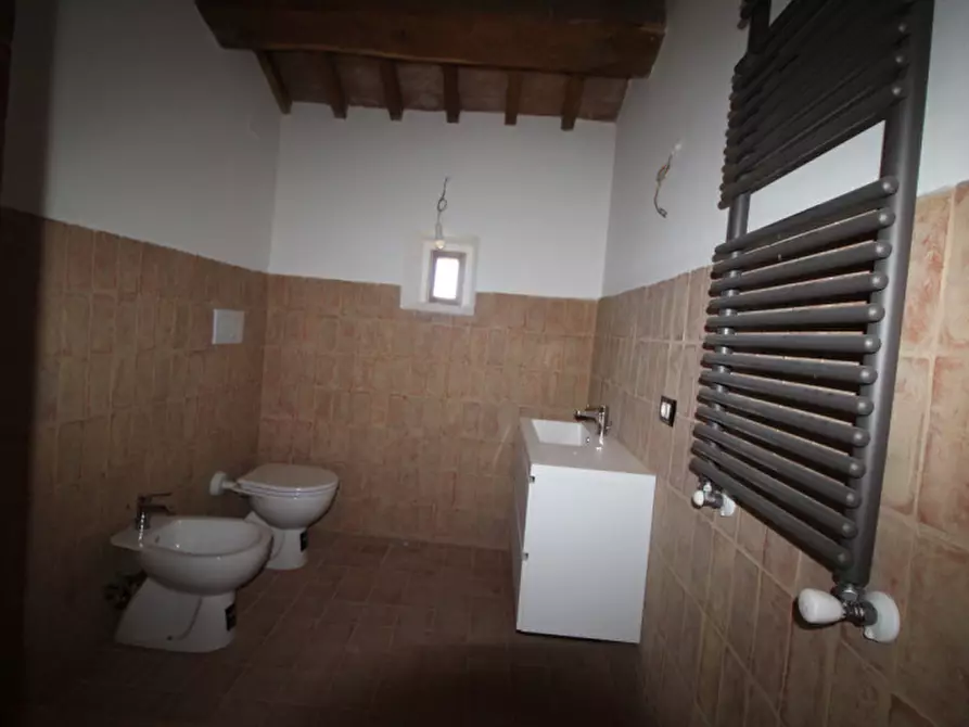 Immagine 14 di Villetta a schiera in vendita  in rapale a Bucine