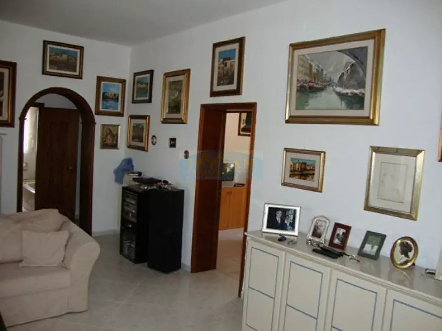 Immagine 4 di Villa in vendita  in ss581 a Ceglie Messapico