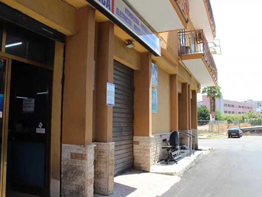 Immagine 3 di Negozio in affitto  a Gallipoli