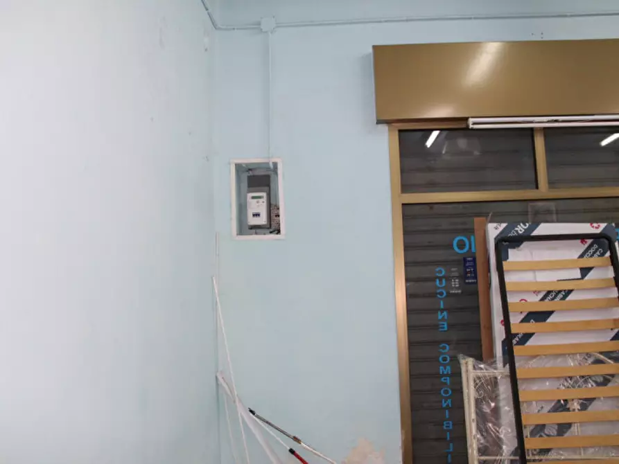 Immagine 7 di Negozio in affitto  a Gallipoli