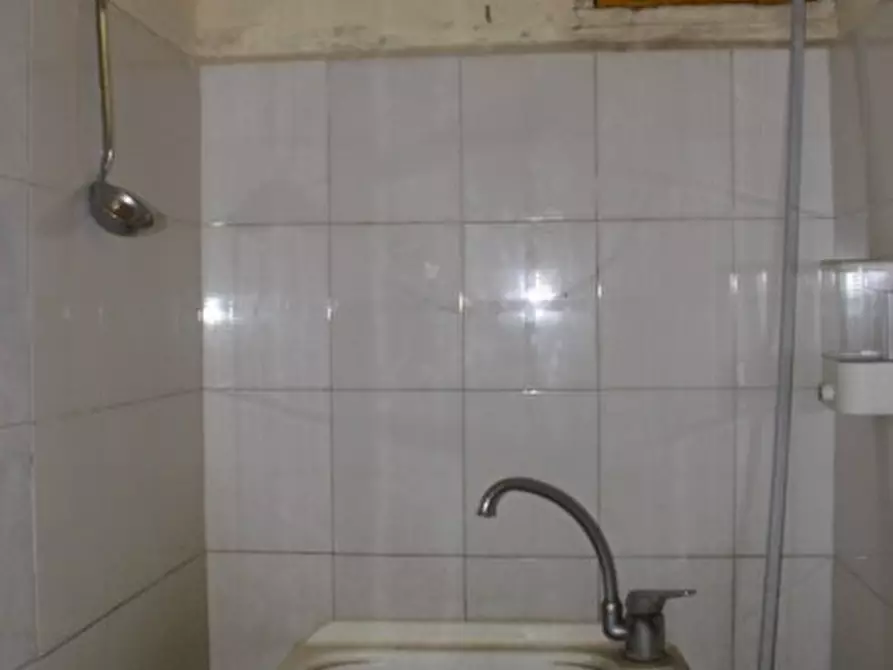 Immagine 10 di Negozio in affitto  a Gallipoli