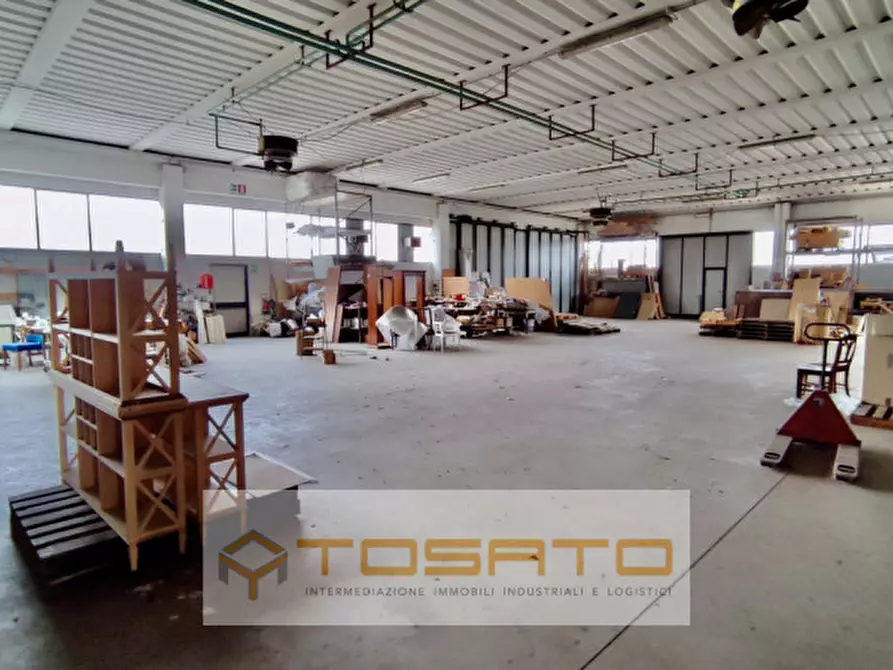Immagine 2 di Capannone industriale in vendita  a San Pietro Di Morubio
